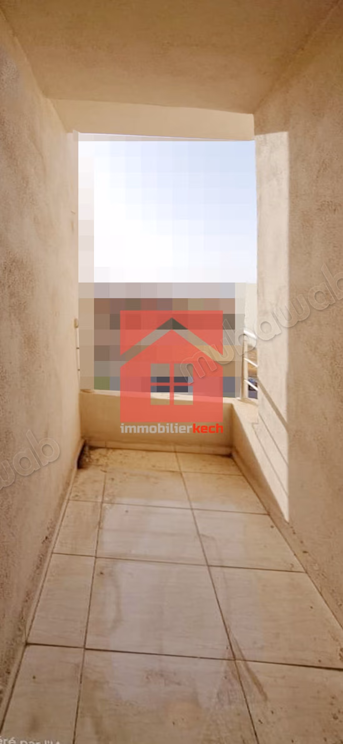 Appartement 3 chambres et Balcon a Hay Izdihar