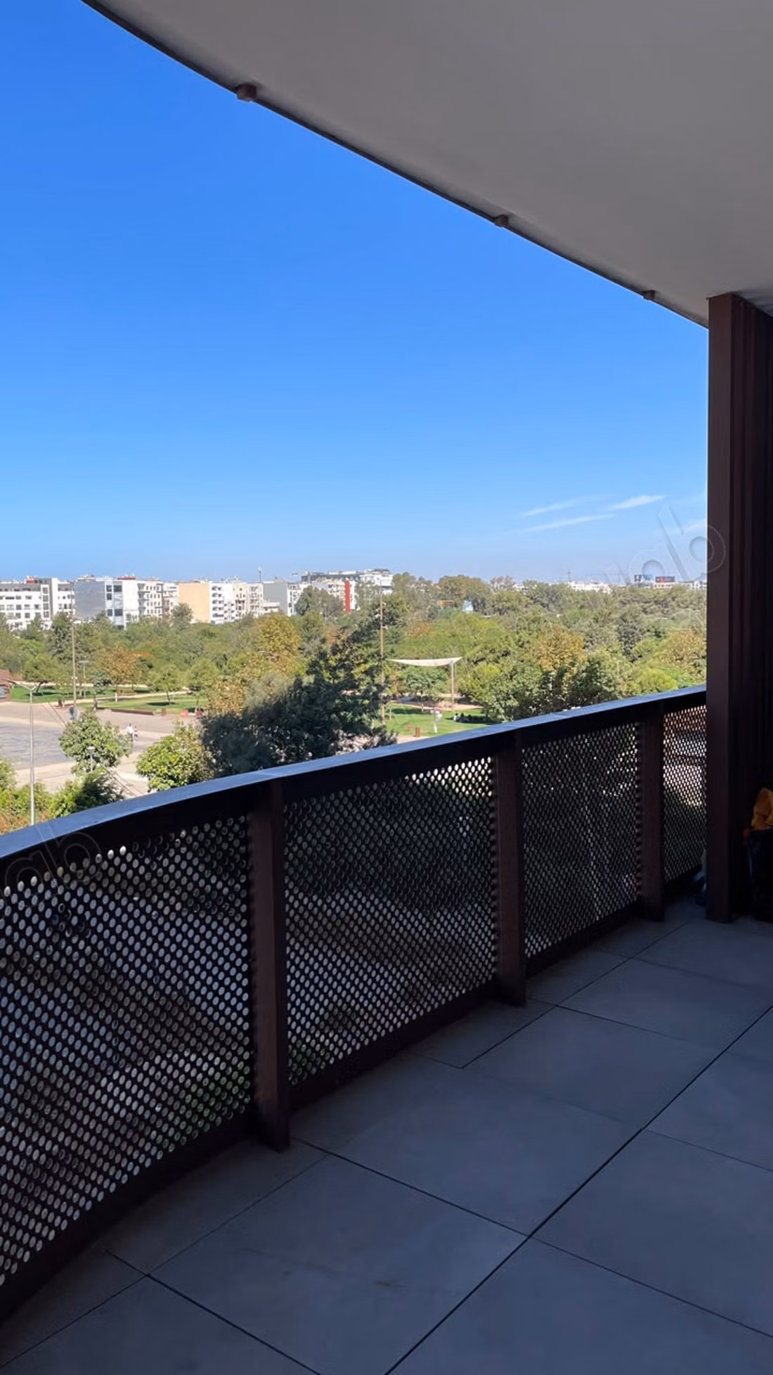 Superbe studio 65 m² à CFC, Moderne, lumineux et sans vis à vis