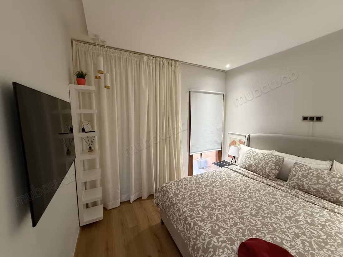 Appartement en location à Camp Al Ghoul. 1 Pièce. Meublé