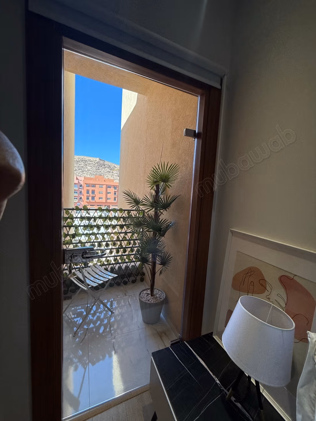 Appartement en location à Camp Al Ghoul. 1 Pièce. Meublé