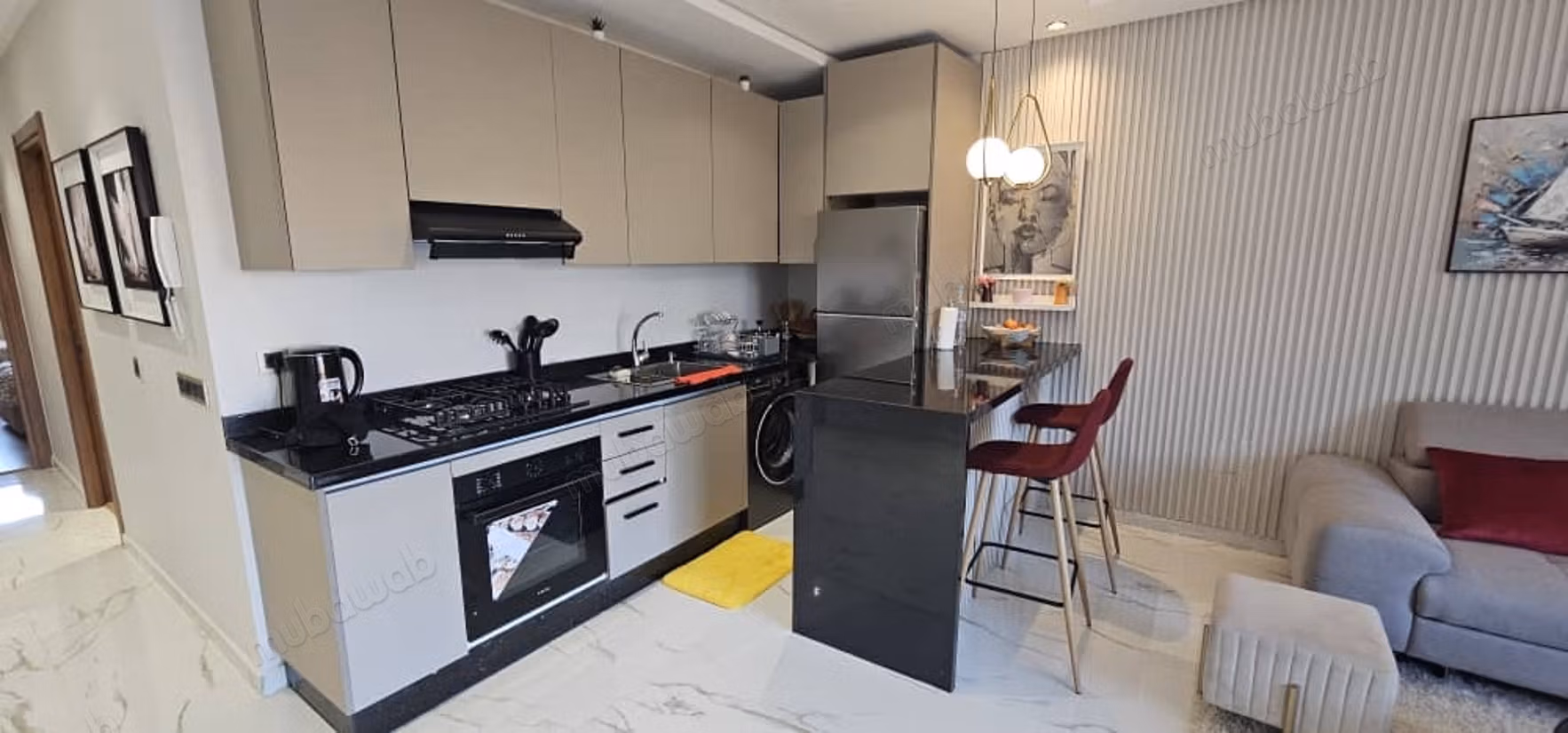 Appartement en location à Camp Al Ghoul. 1 Pièce. Meublé