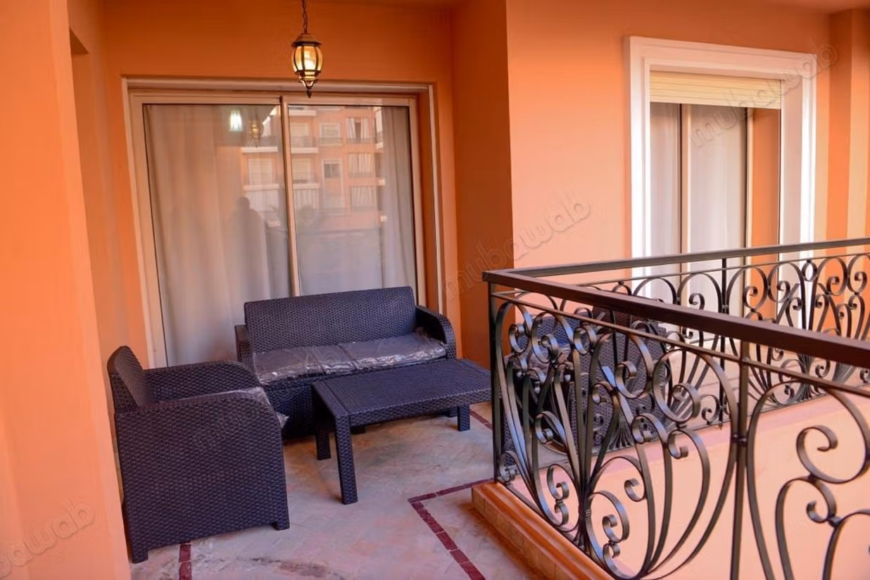 Location d'un appartement à Guéliz. 
Superficie 80 m². 
Meublé