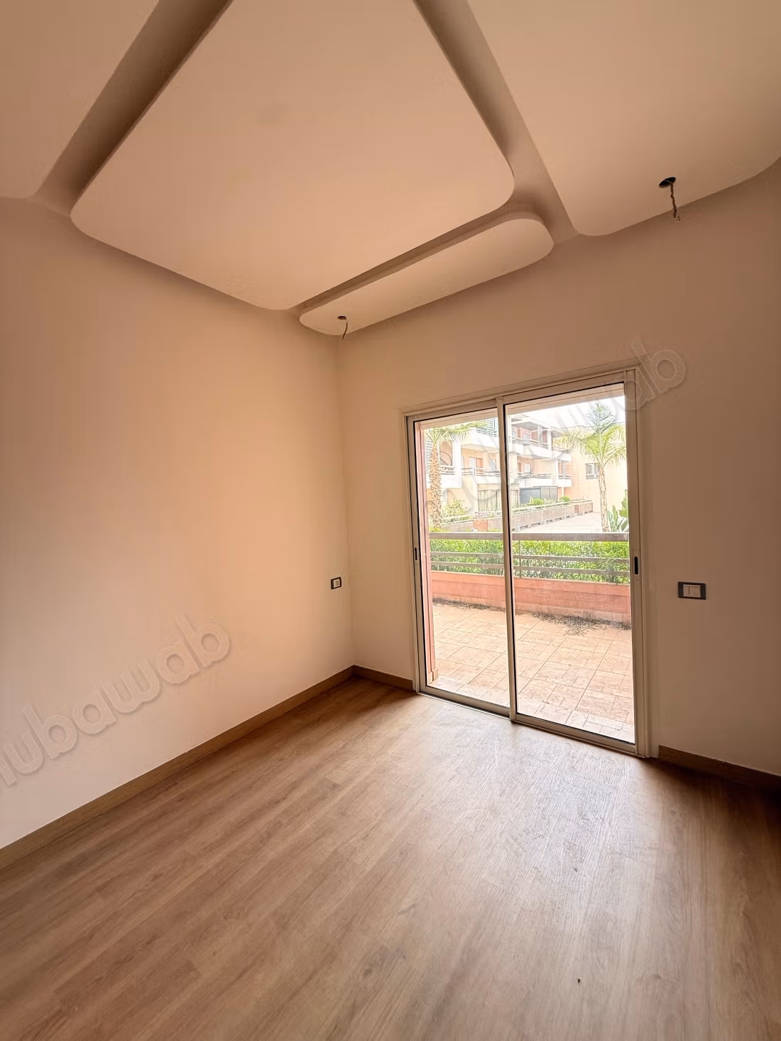 Very nice apartment for rent in Agdal. Total area 94 m². Concierge service, air conditioning