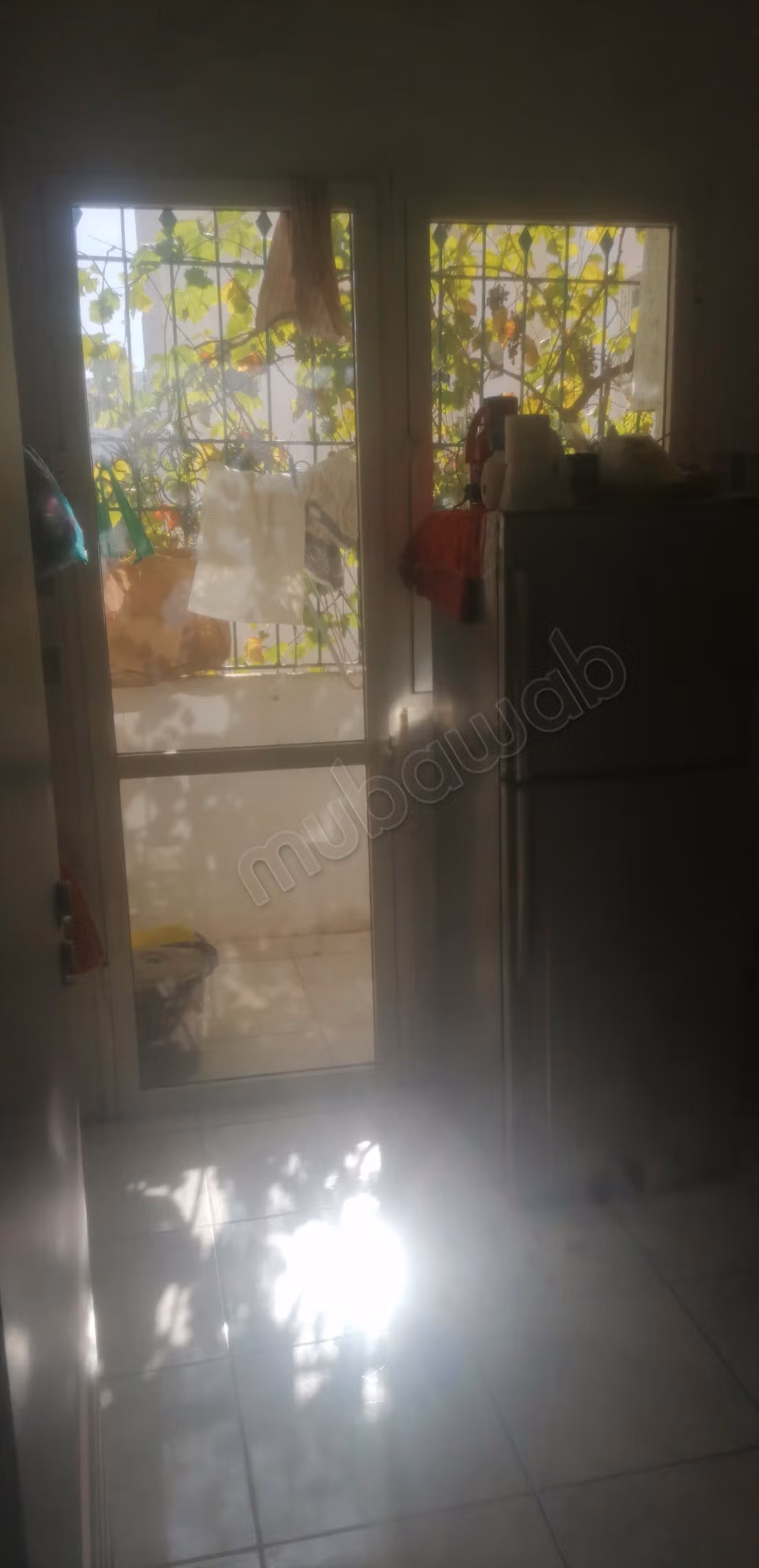 Location d'un appartement à Route de Ceuta. 
Surface totale 58 m². 
Système de parabole et salon marocain