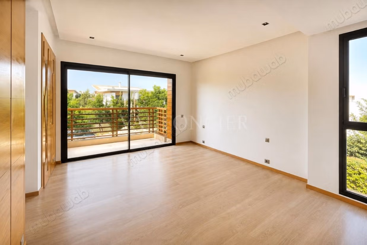 Location superbe villa 570m2 4chambres avec piscine 
Ville Verte, Bouskoura