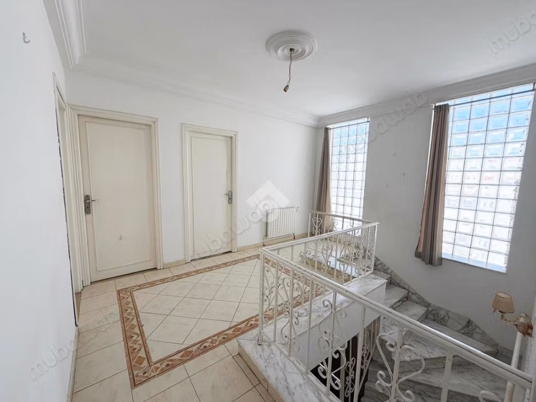 Piano di villa in affitto