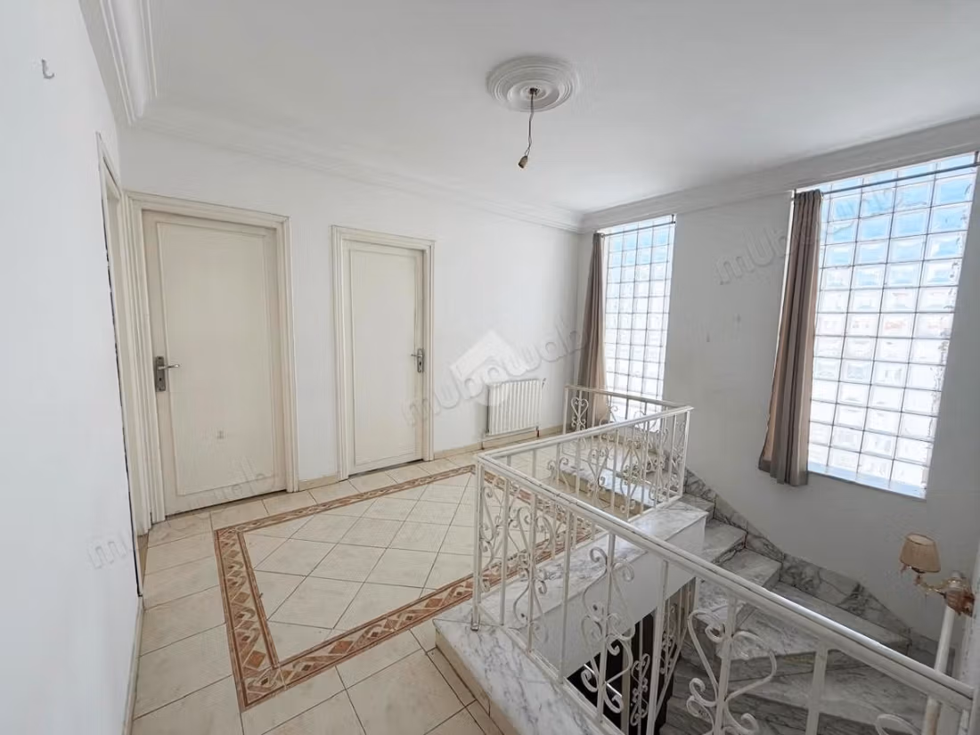 Piano di villa in affitto