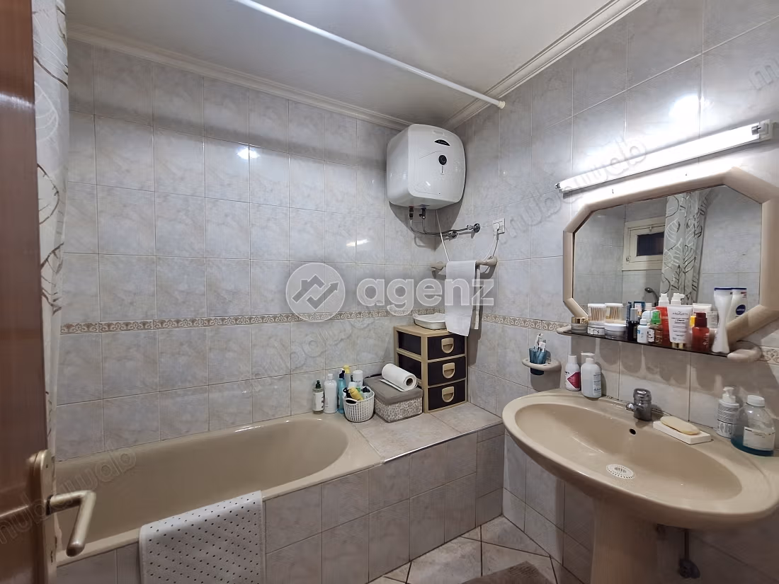 Appartement à vendre 335 m², 2 chambres Val Fleurie Casablanca