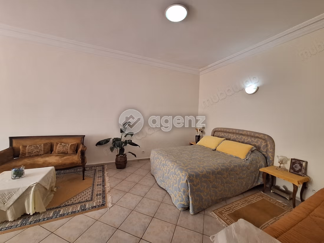 Appartement à vendre 335 m², 2 chambres Val Fleurie Casablanca