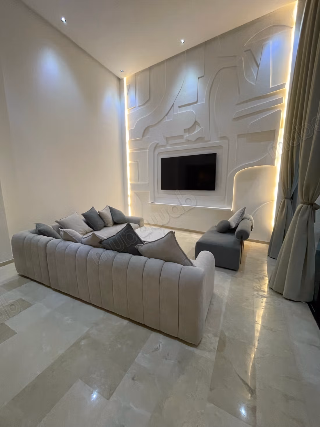 Grand duplex meublé à louer – Quartier Palmier