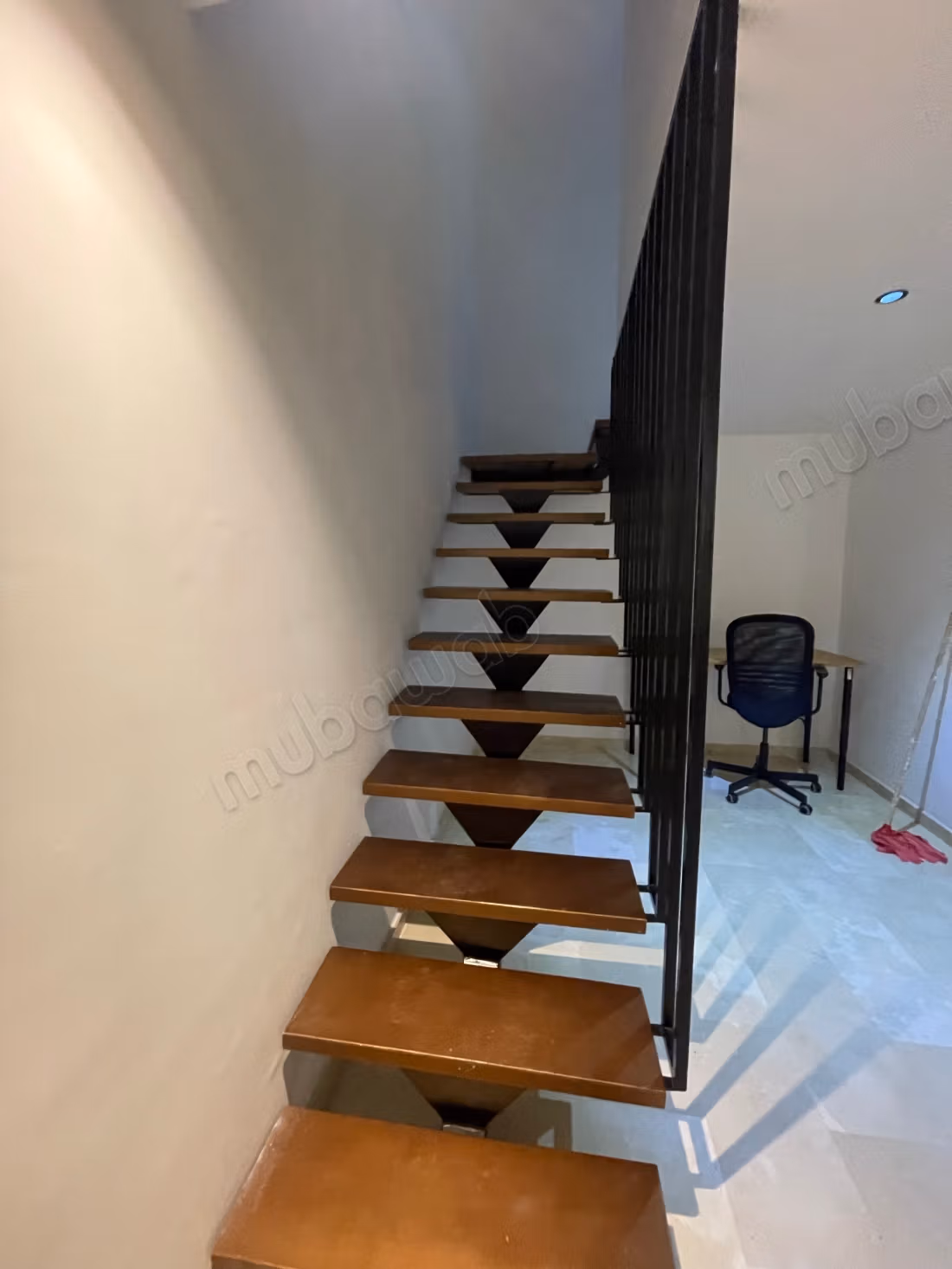 Grand duplex meublé à louer – Quartier Palmier