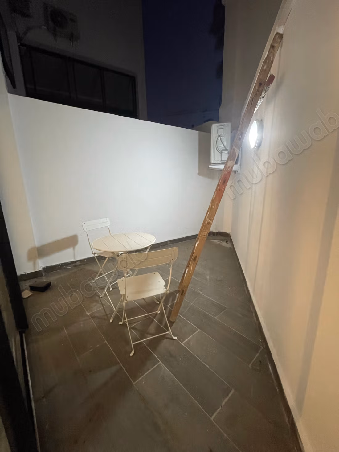 Grand duplex meublé à louer – Quartier Palmier