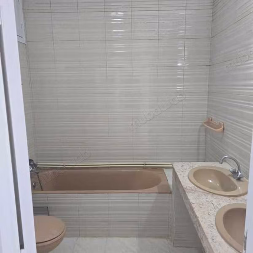 Appartement à Louer de 163.0 m² à Rabat, Riyad