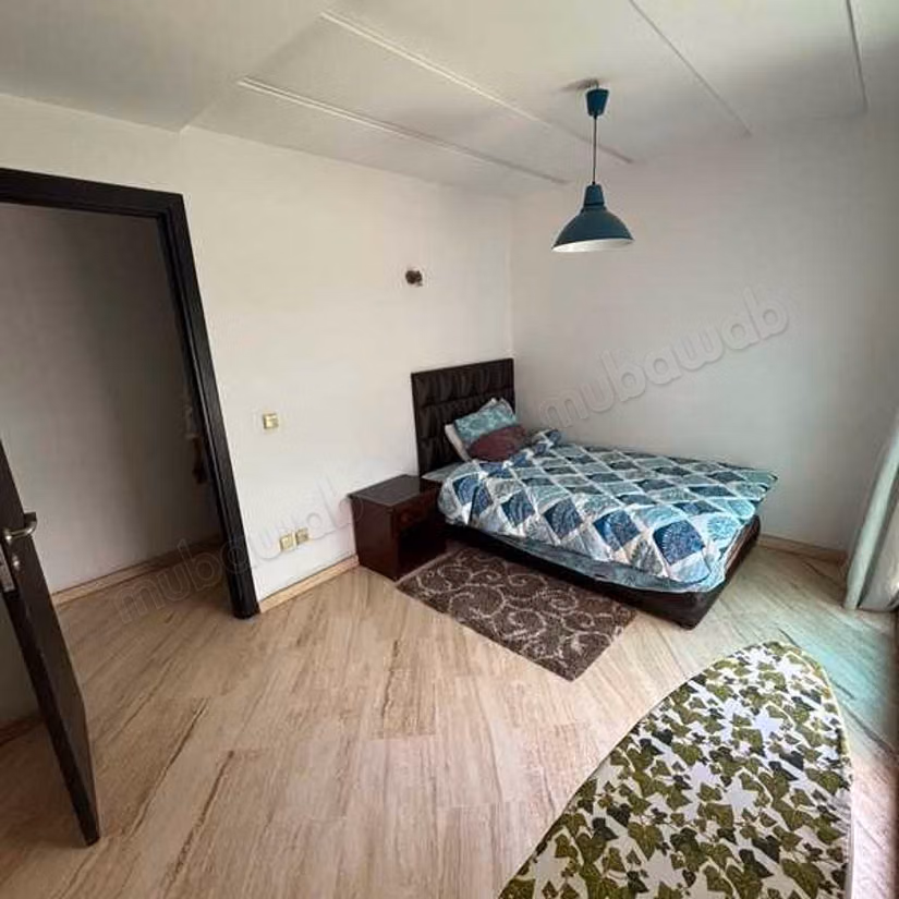 Appartement à Louer de 206.0 m² à,