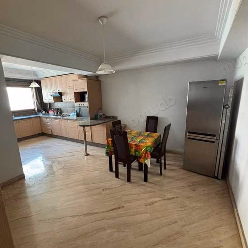 Appartement à Louer de 206.0 m² à,