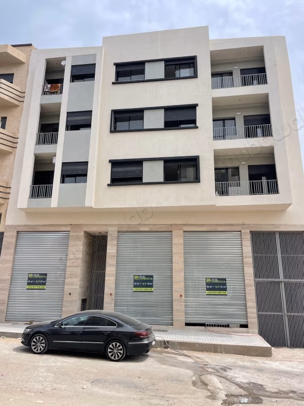 Stores for sale in installments without increase