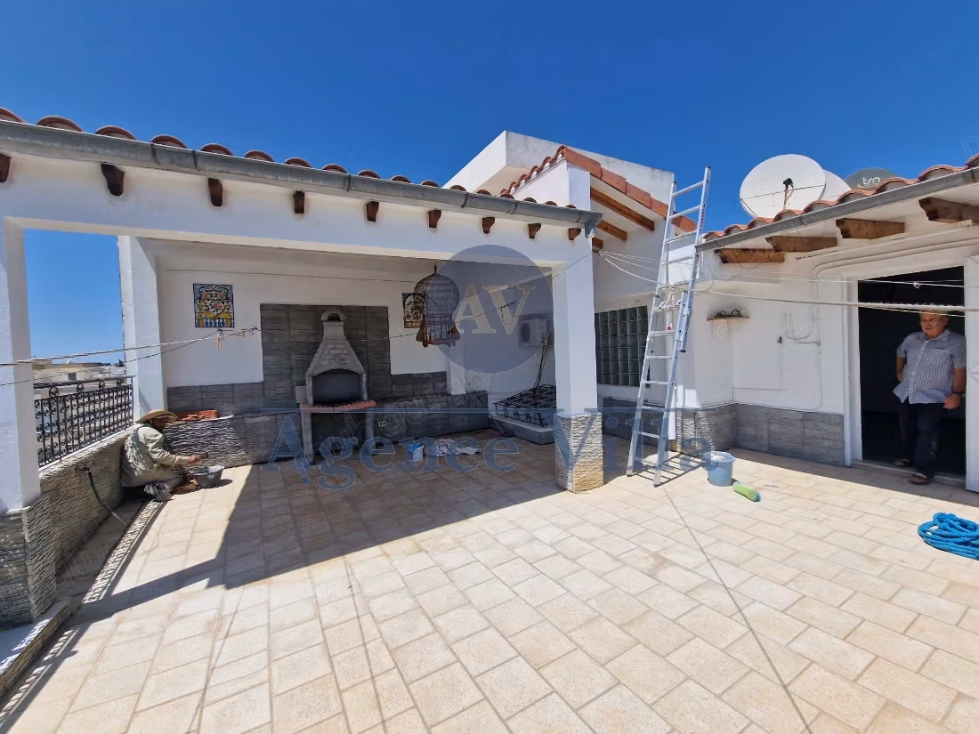 A louer un duplex s4 à sidi daoued