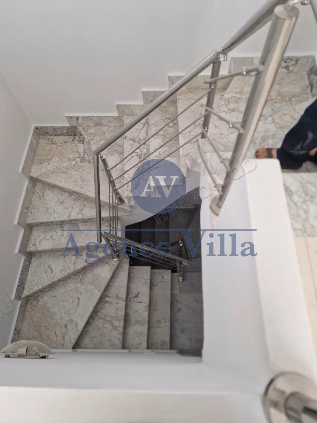 A louer un duplex s4 à sidi daoued