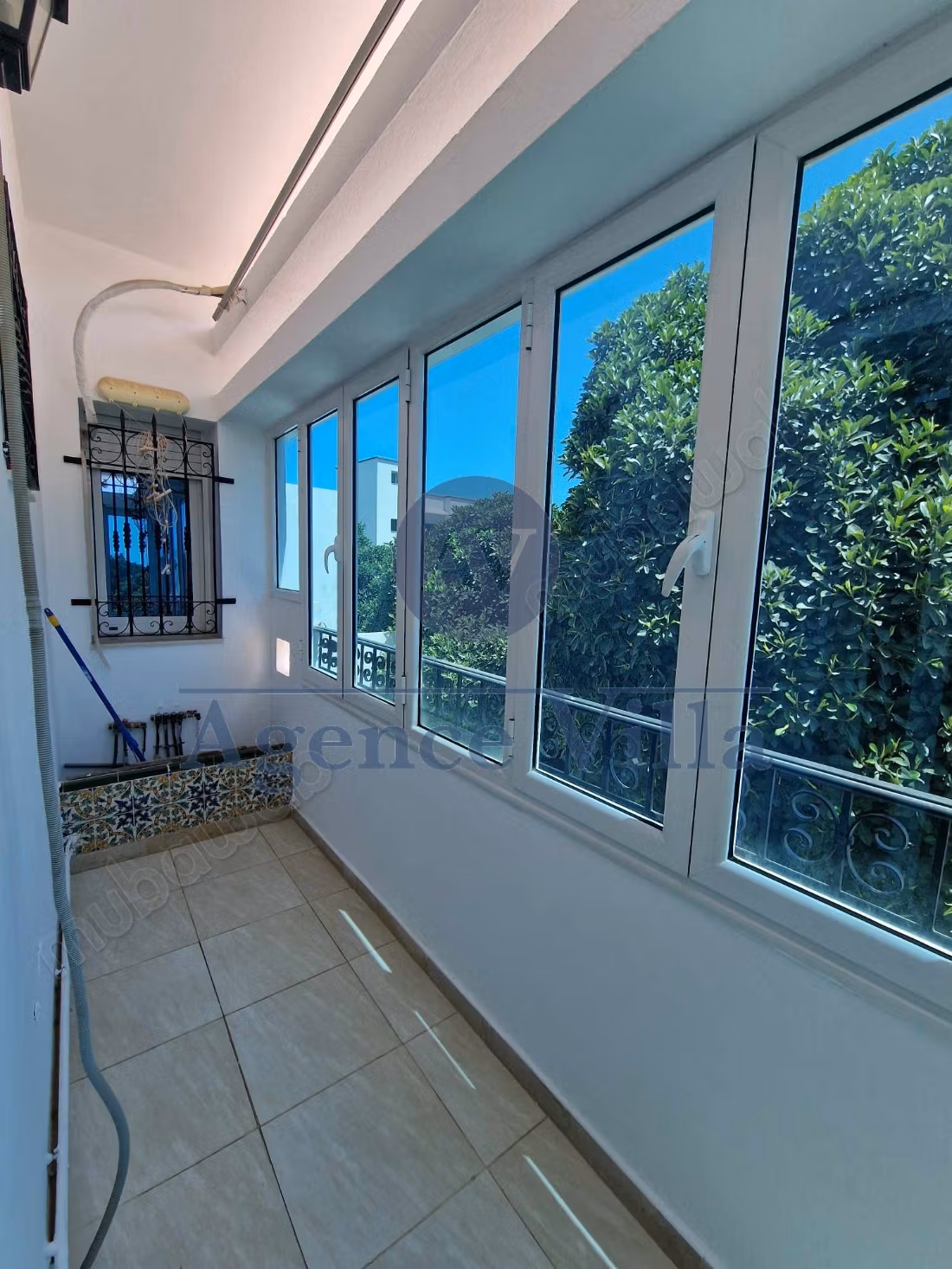 A louer un duplex s4 à sidi daoued