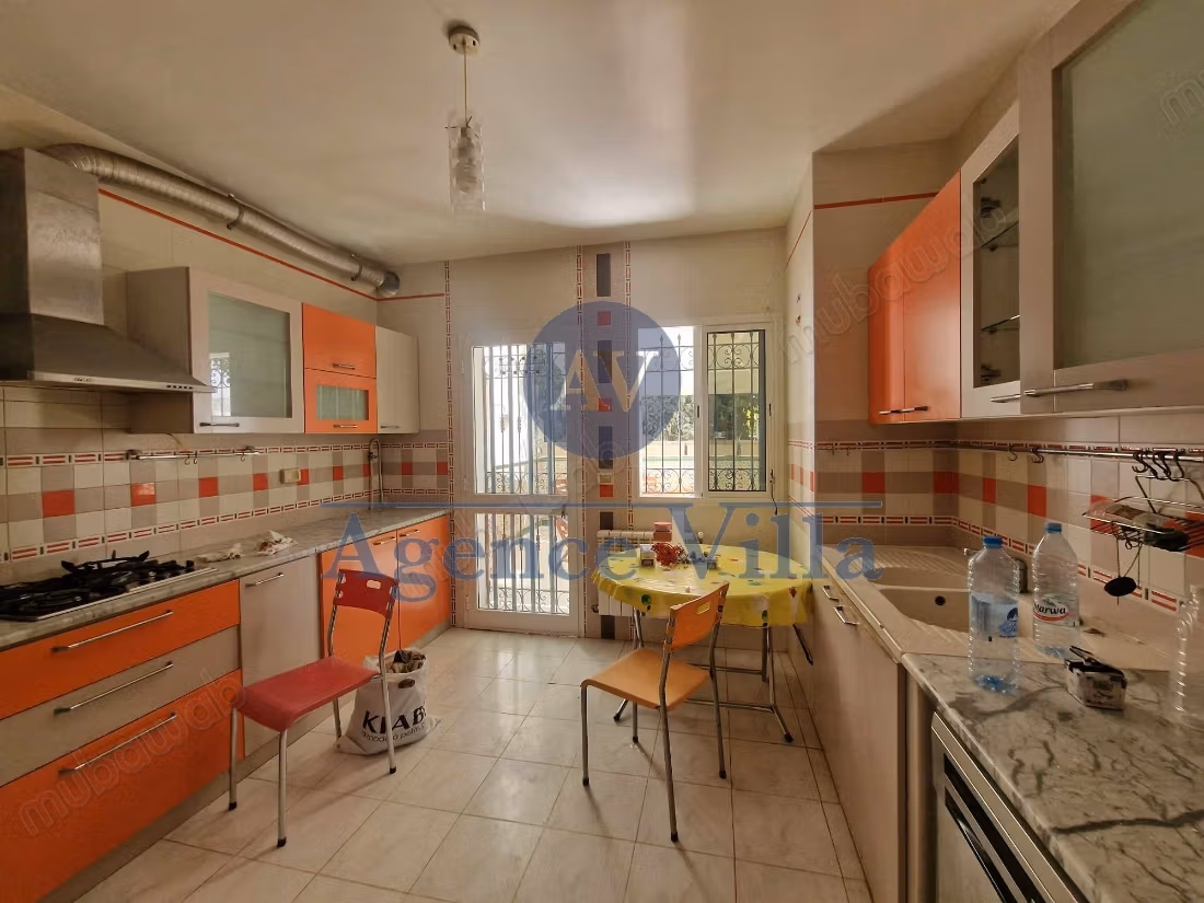 A louer un duplex s4 à sidi daoued