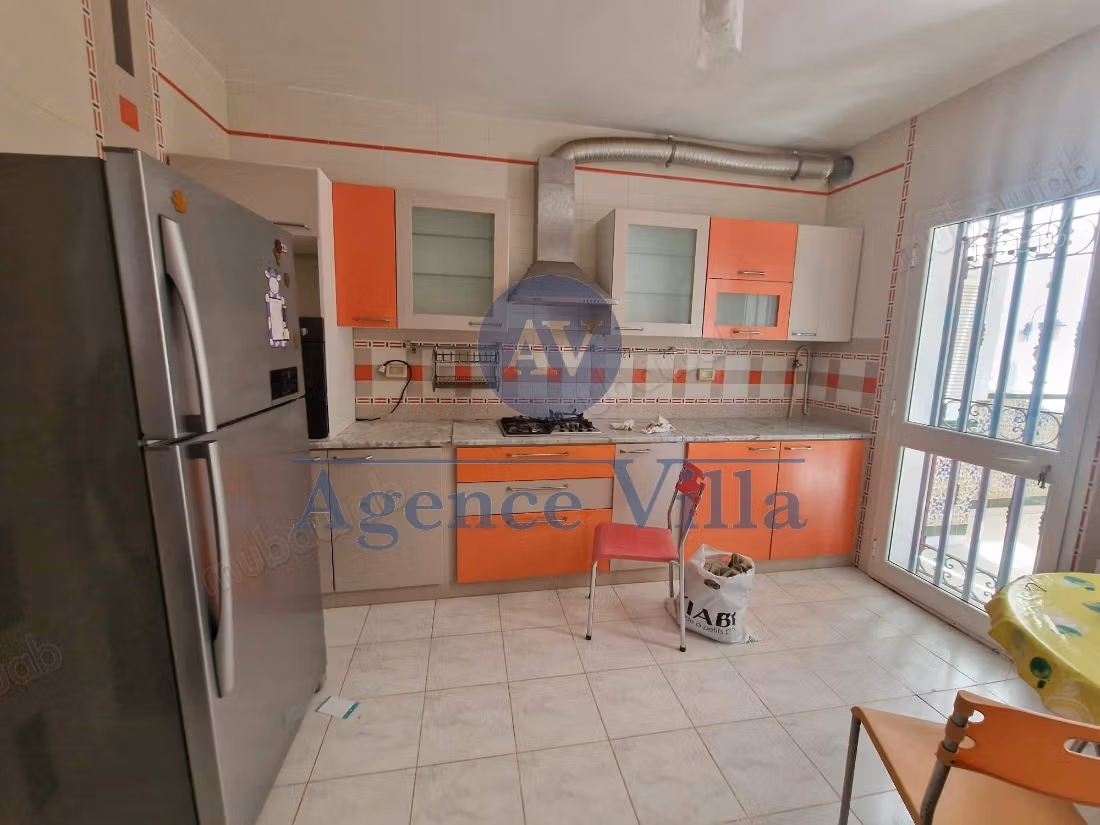 A louer un duplex s4 à sidi daoued