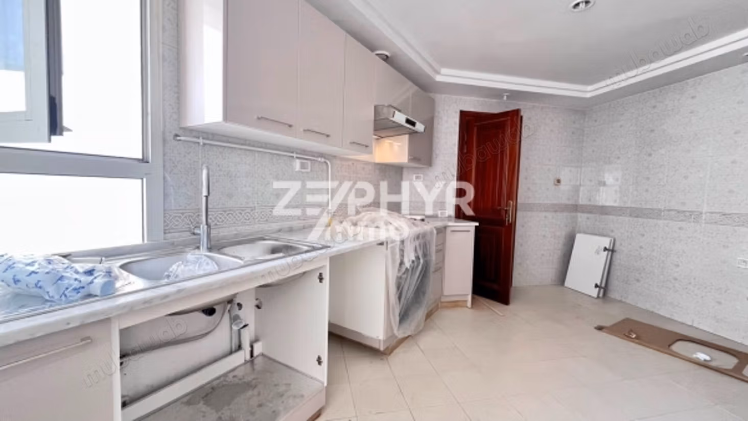For rent: Empty S3 apartment at Marsa beach