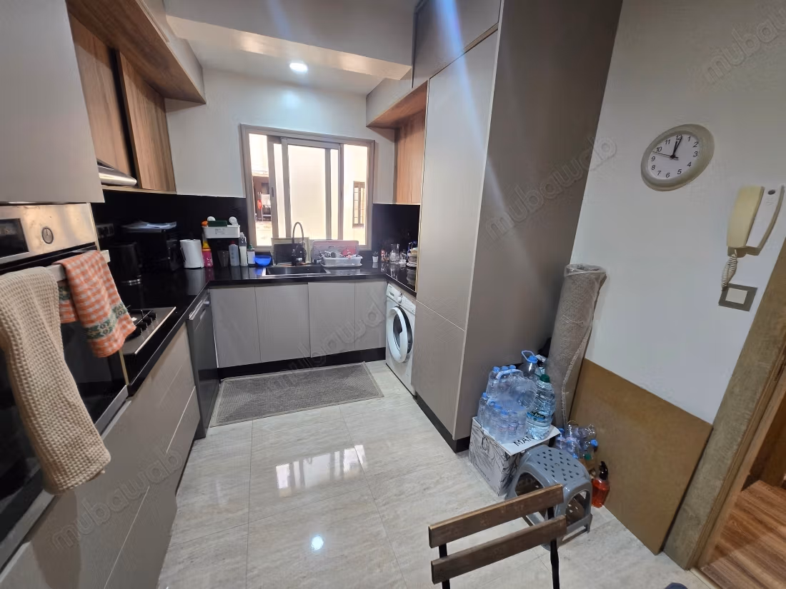 Appartement à l'achat à Bourgogne Est. 3 pièces. Terrasse et ascenseur