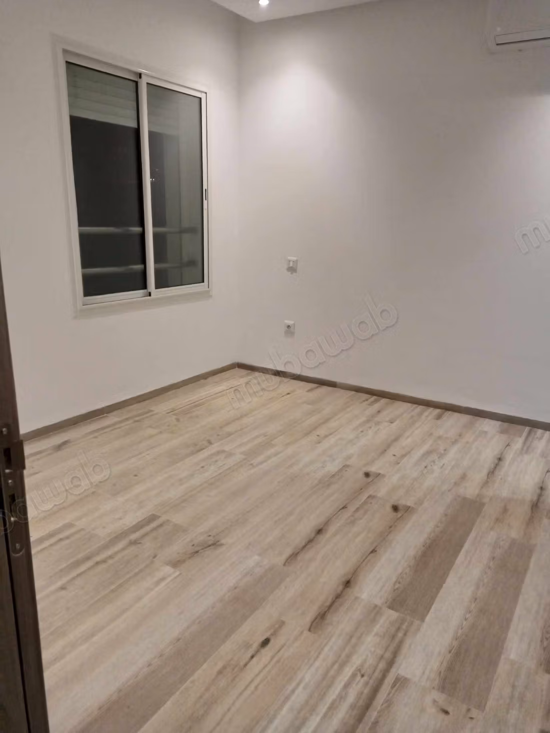 ENNASR 2; à louer agréable appt S3 HAUT STG