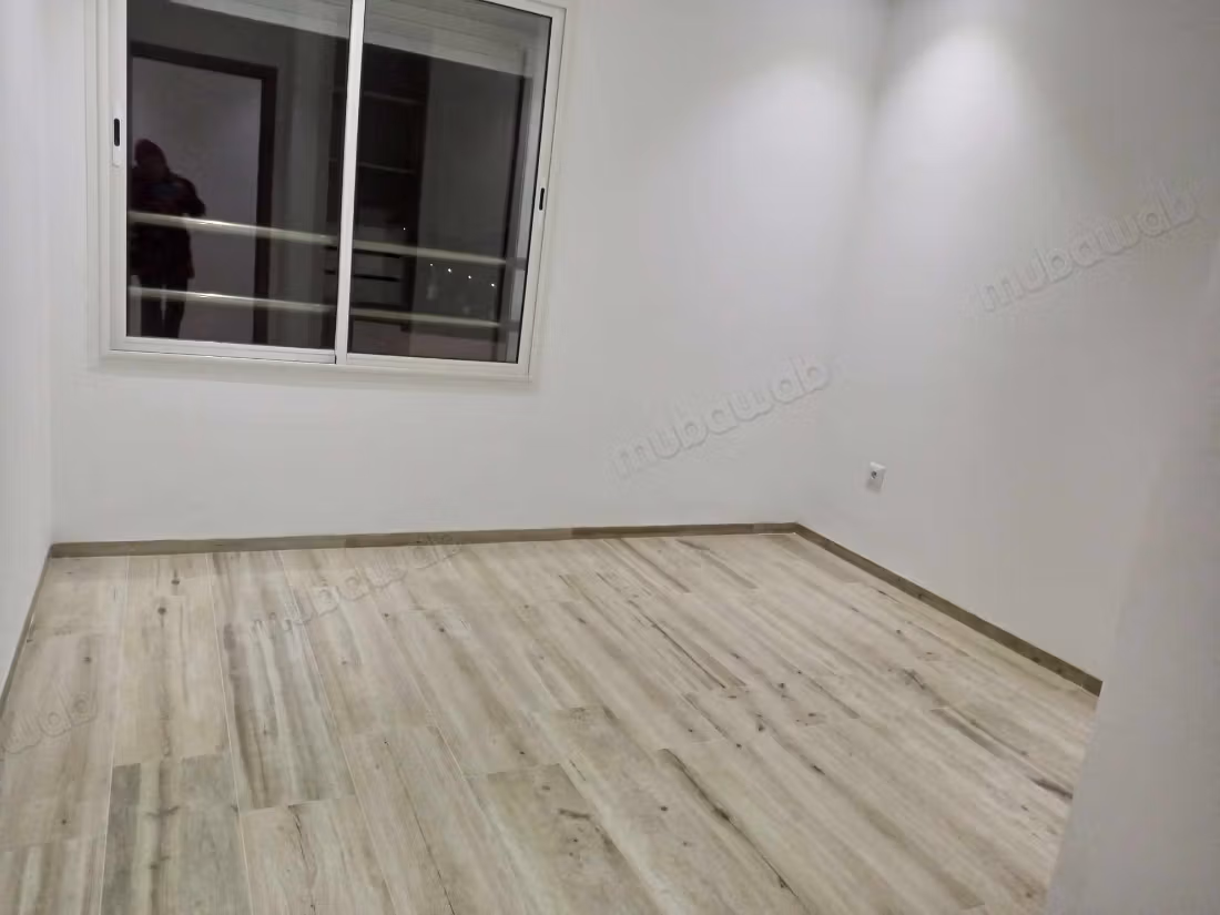 ENNASR 2; à louer agréable appt S3 HAUT STG