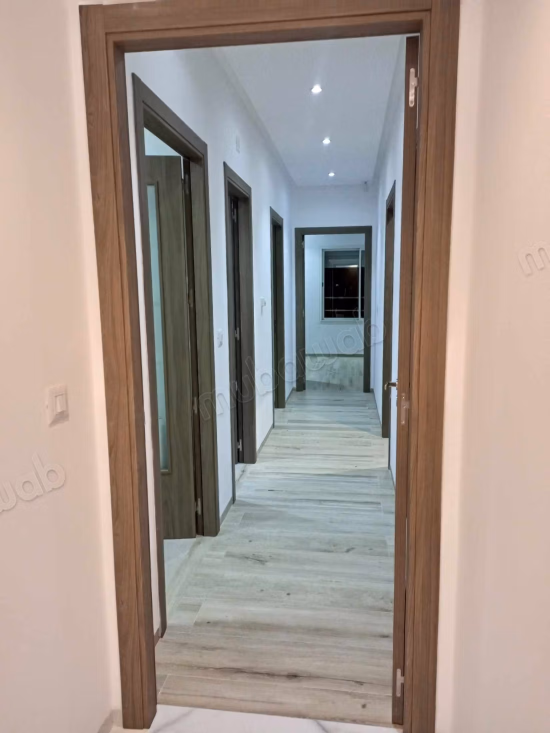 ENNASR 2; à louer agréable appt S3 HAUT STG