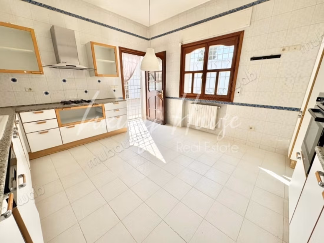 Villa su un piano con giardino a Marsa