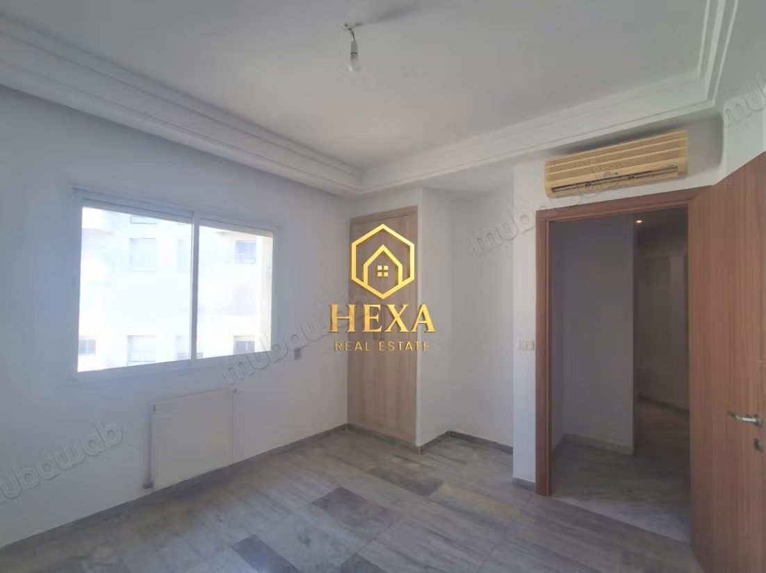 For rent S3 empty in Lake 2