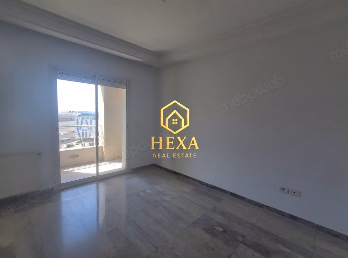For rent S3 empty in Lake 2