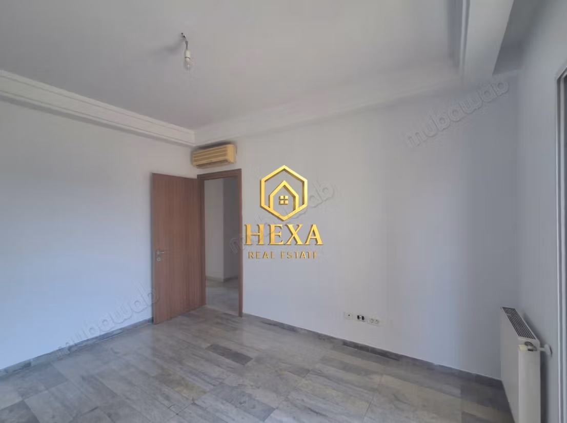 For rent S3 empty in Lake 2