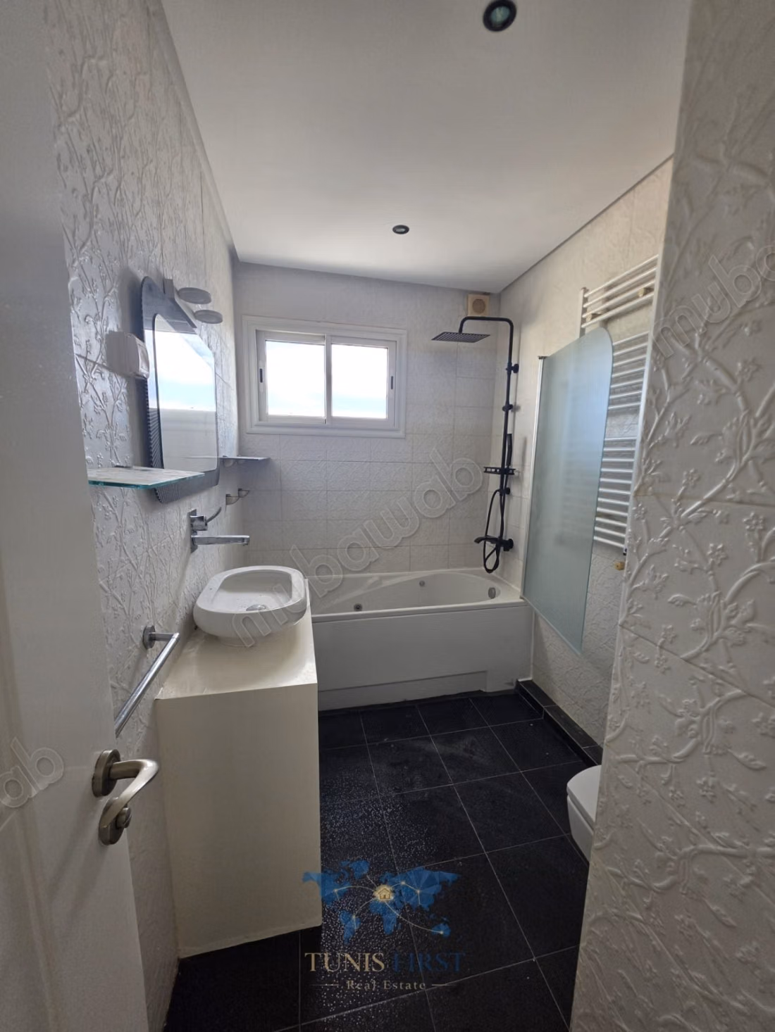 A Louer Etage de Villa à Marsa Cube