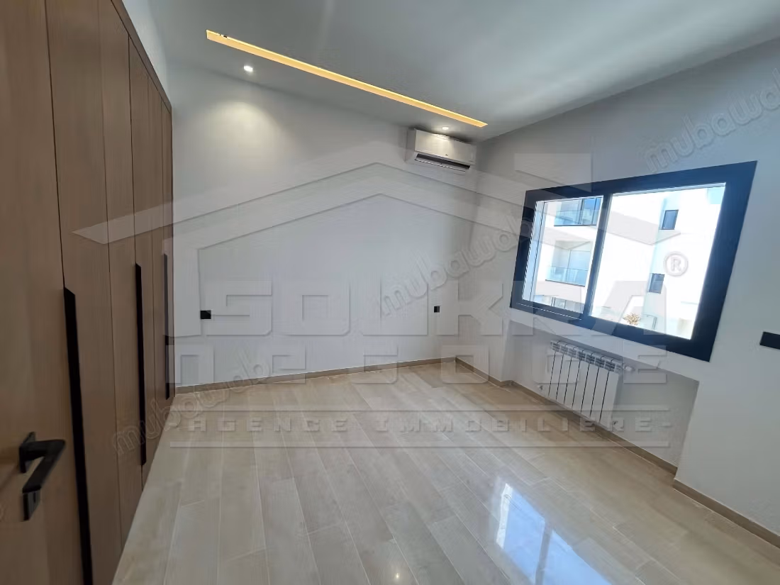 لبيع شقة جميلة S3 في السكرة