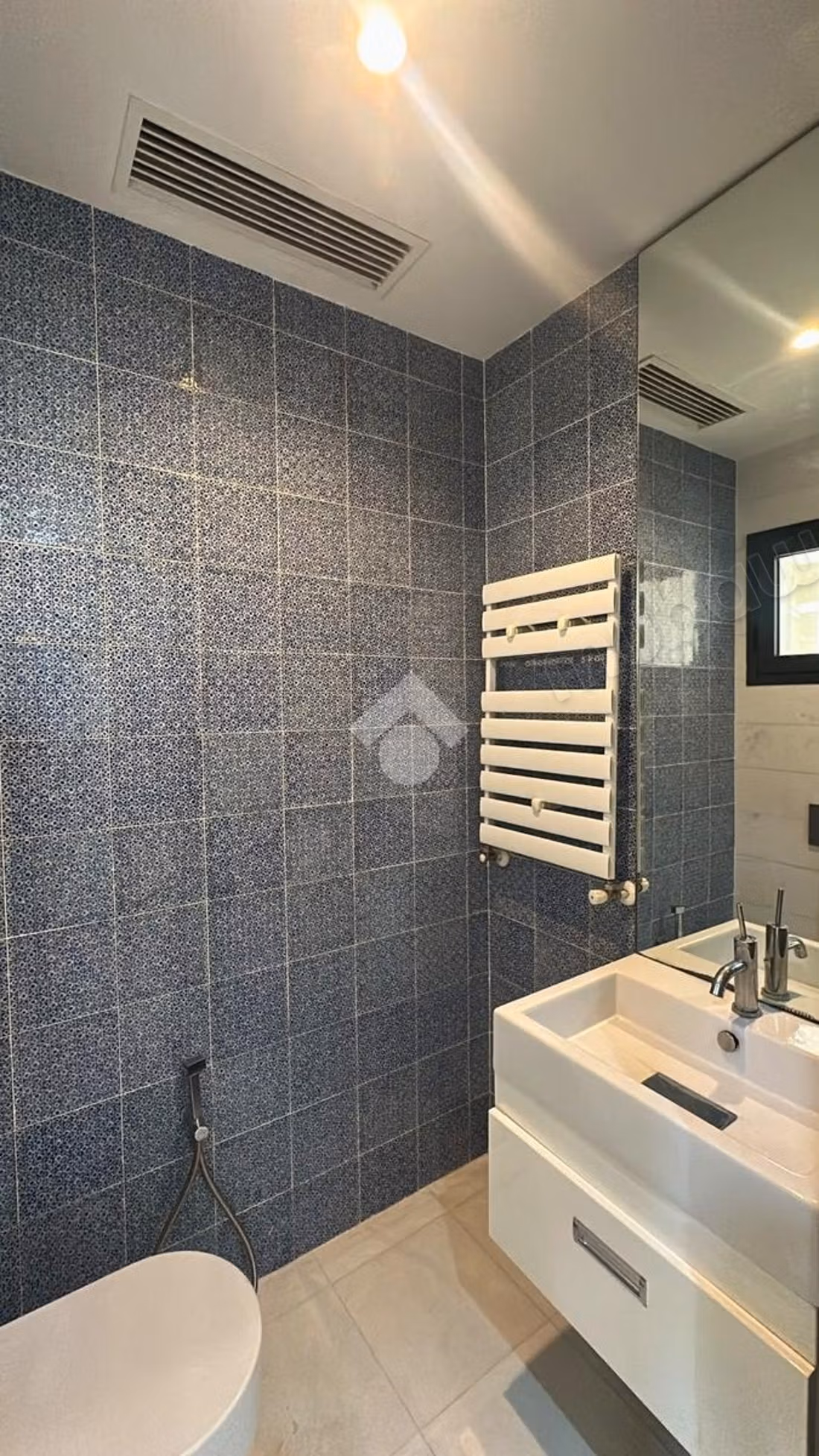 A S4 apartment is available for rent