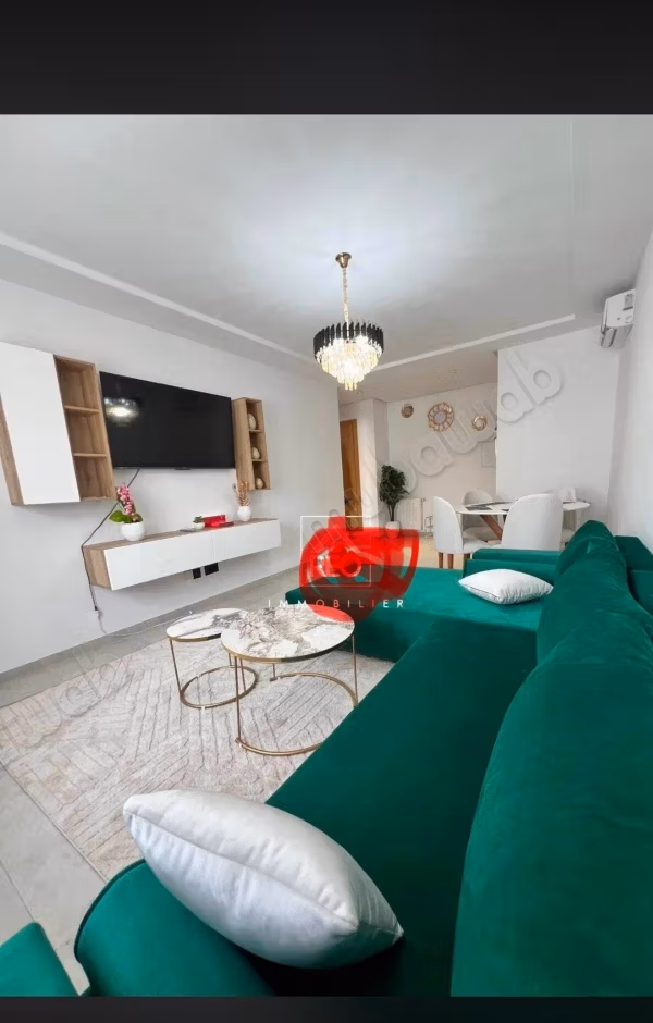 Bellissimo appartamento in affitto a Soukra Superficie 106 m². Riscaldamento centrale e porta blindata