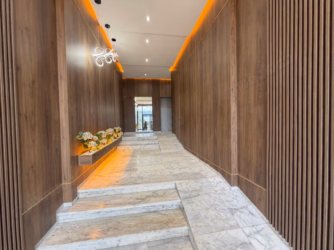 Bonito apartamento en venta en Souissi. Superficie total de 127 m². Ventanas con doble acristalamiento y calefacción central