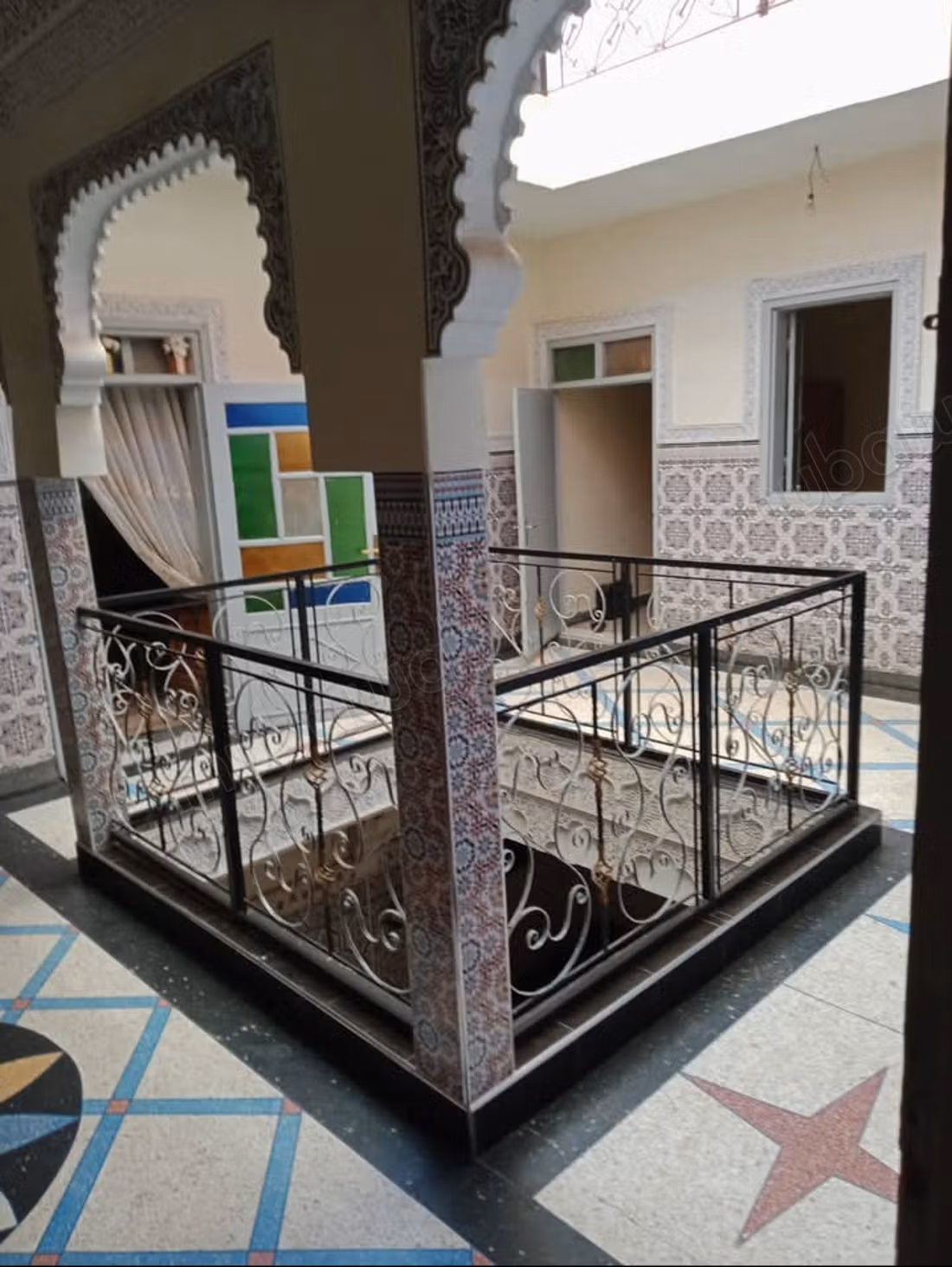 Maison R2 à vendre 150m² 4 loc commerciaux
