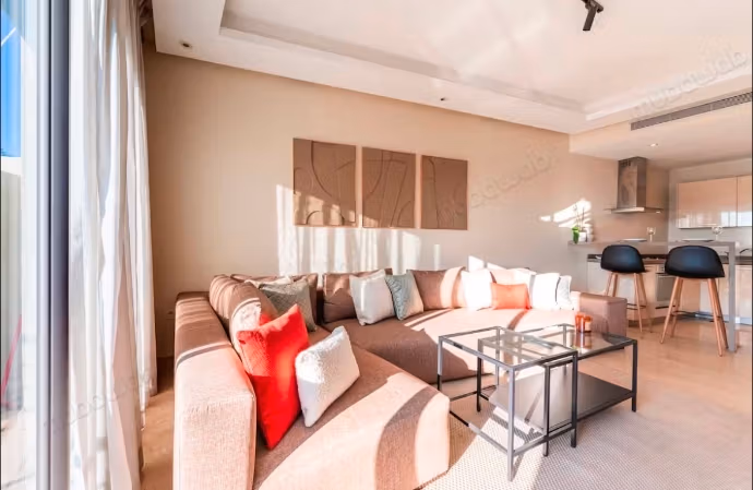 Furnished studio with terrace with no direct view at princesses 49m²