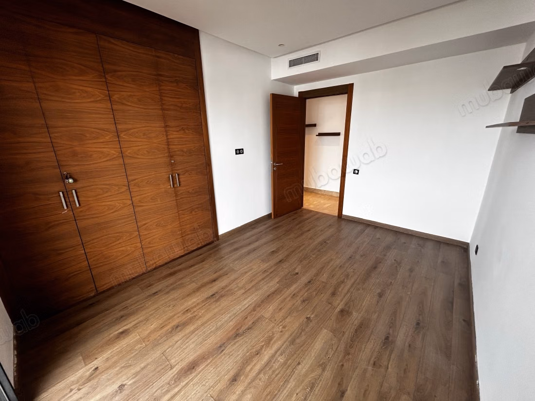 Très joli appartement à louer vide à Maarif Extension