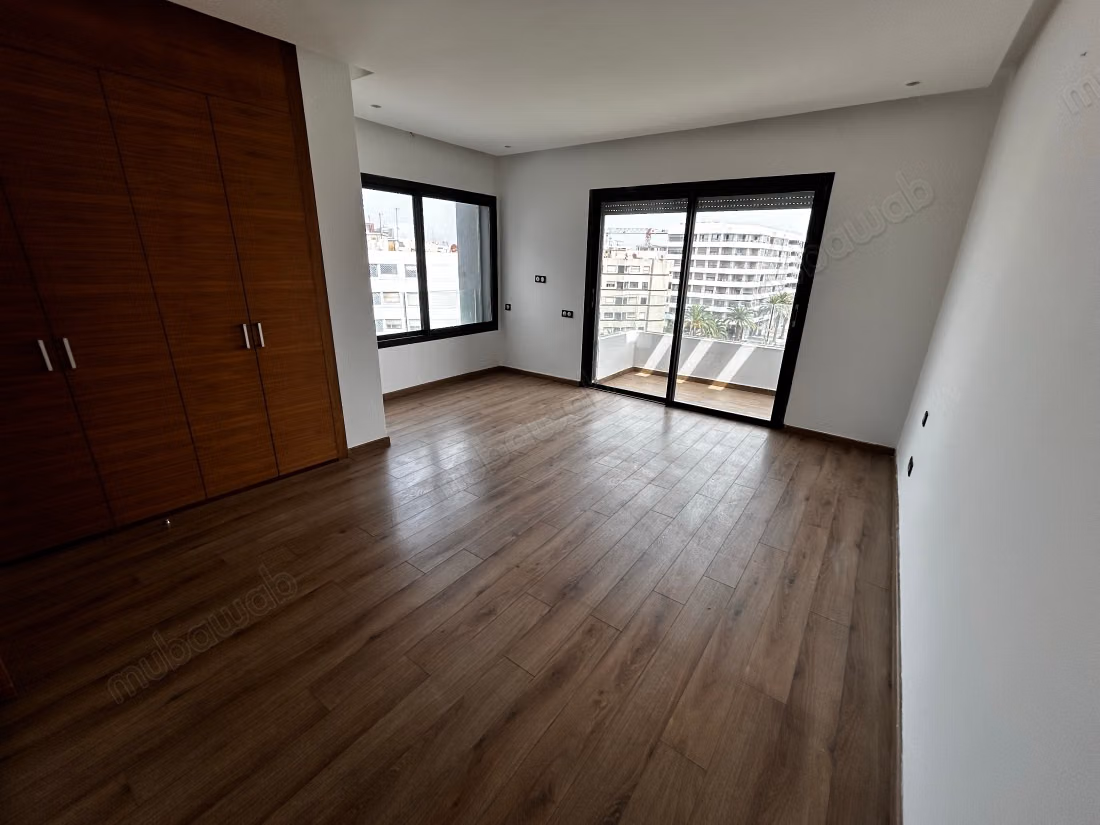 Très joli appartement à louer vide à Maarif Extension