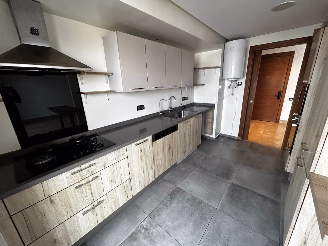 Très joli appartement à louer vide à Maarif Extension