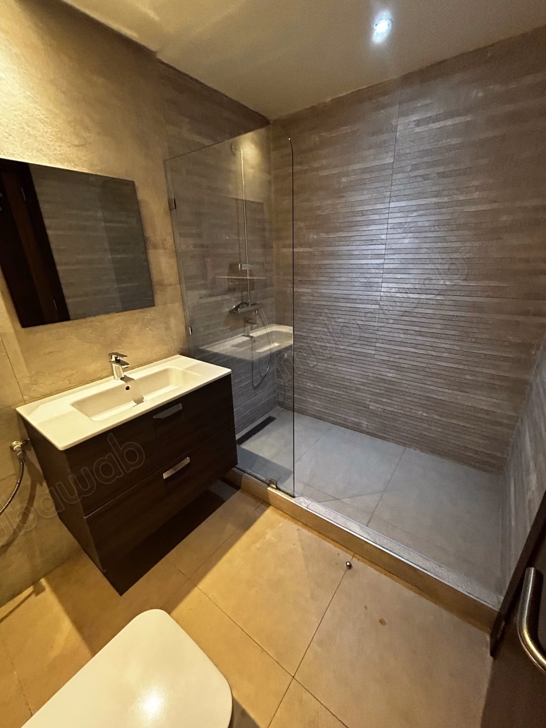 Très joli appartement à louer vide à Maarif Extension