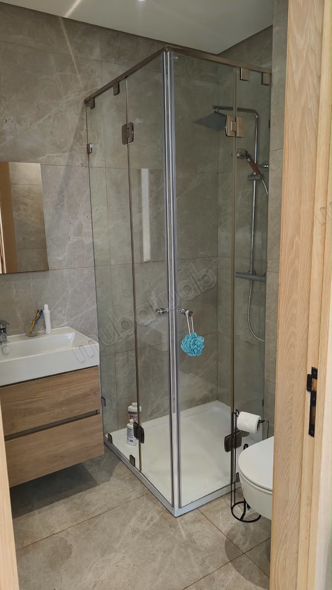 Princesa: Estudio de 60 m2 con terraza y aparcamiento