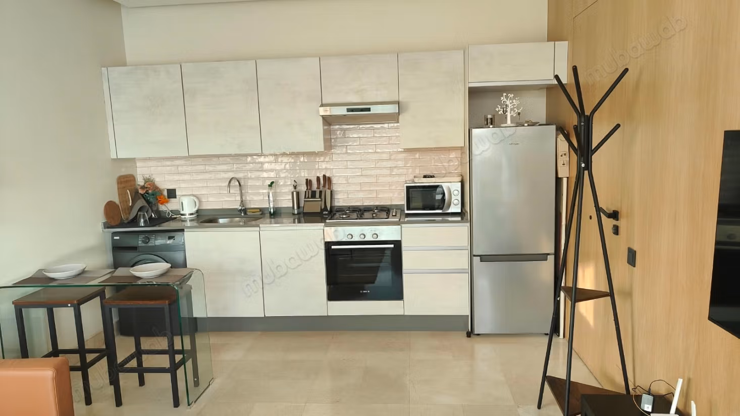 Princesa: Estudio de 60 m2 con terraza y aparcamiento