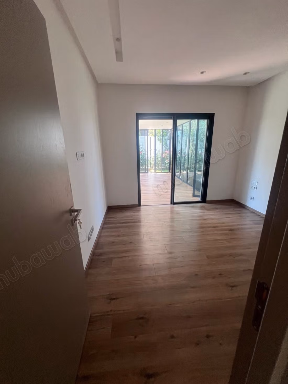 18 000 dhs aïn diab extension casablanca à la location rez de jardin neuf 2 chambres avec piscine commune