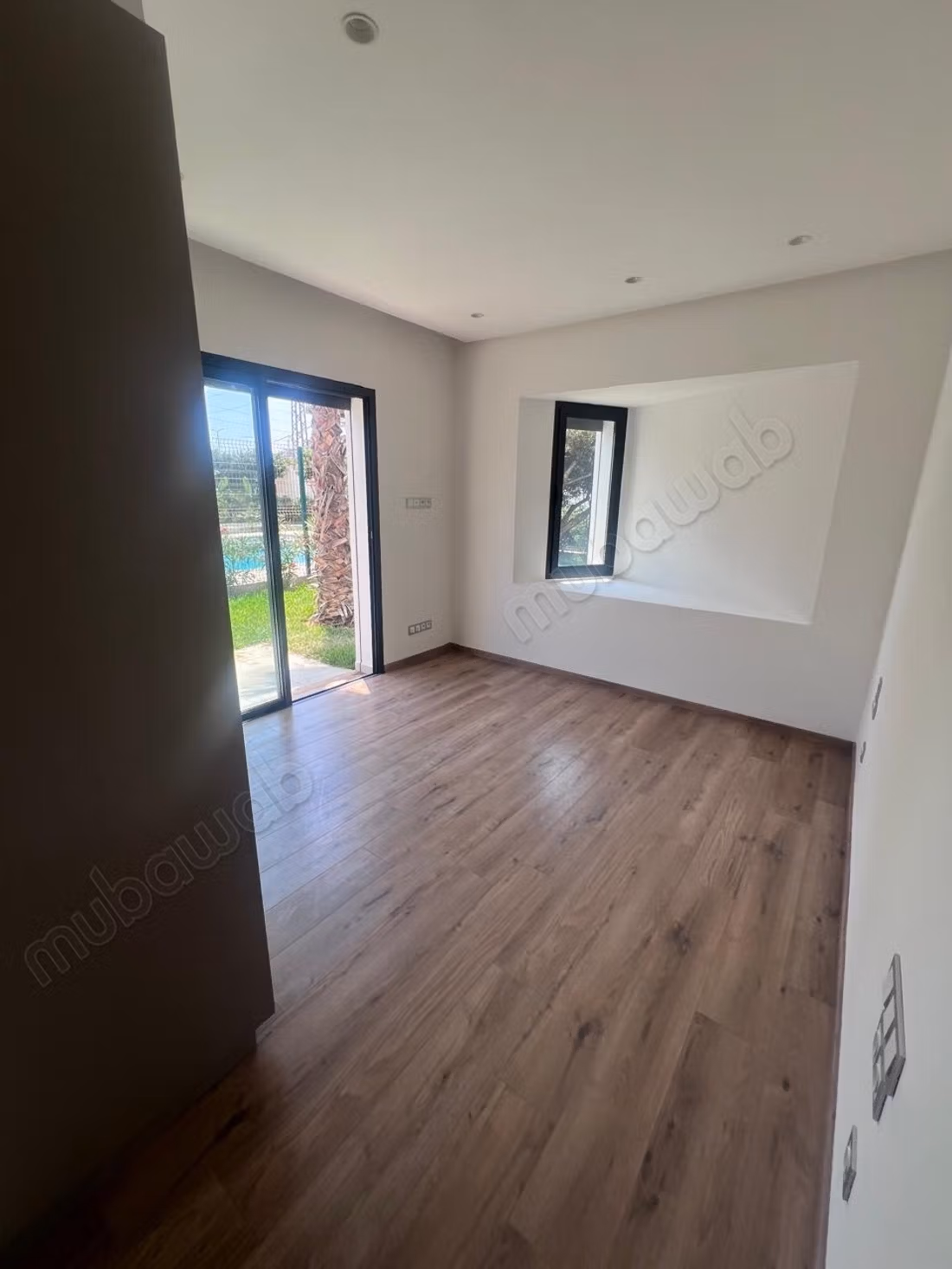 18 000 dhs aïn diab extension casablanca à la location rez de jardin neuf 2 chambres avec piscine commune