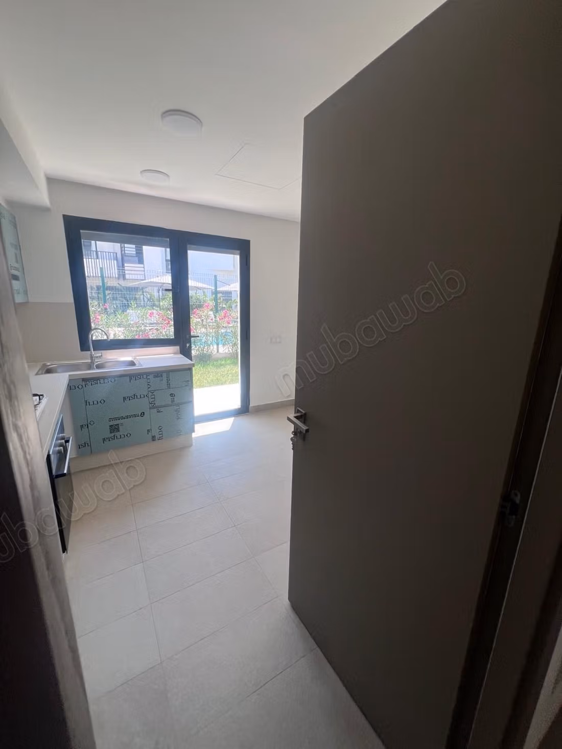 18 000 dhs aïn diab extension casablanca à la location rez de jardin neuf 2 chambres avec piscine commune